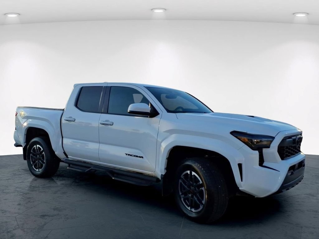 Used 2026 Toyota Tacoma TRD Sport AWD/4WD image 4