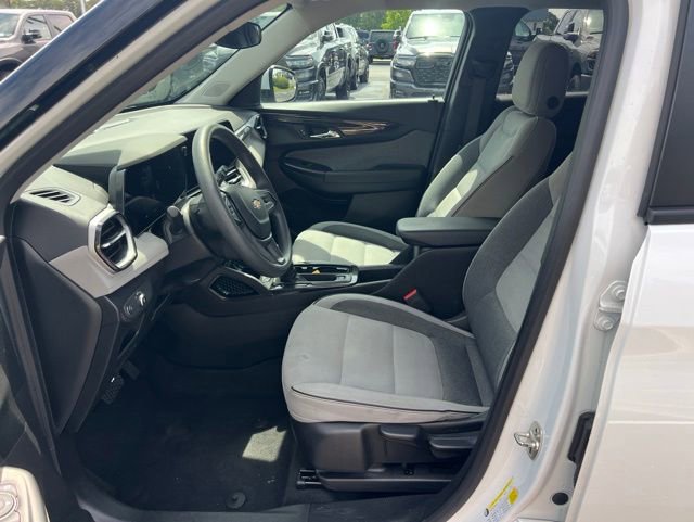 Used 2024 Chevrolet TrailBlazer LT AWD/4WD image 7