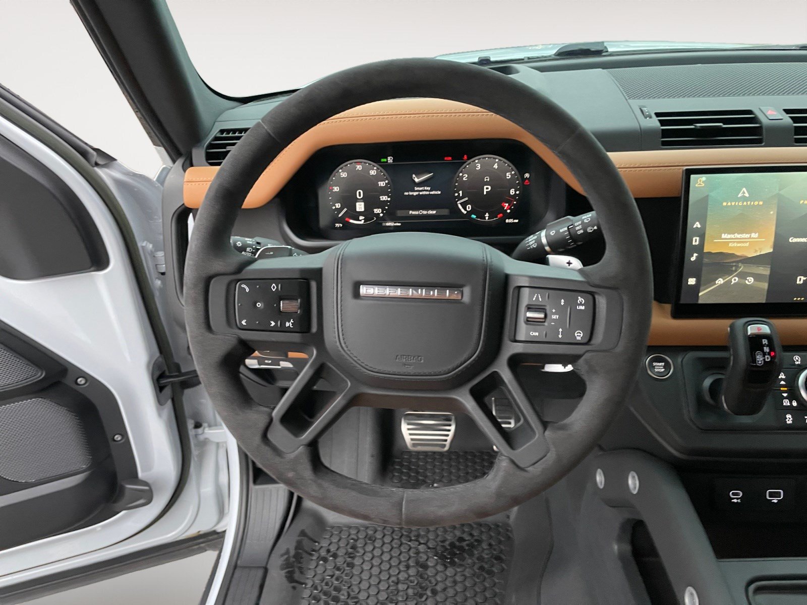 Used 2023 Land Rover Defender 90 V8 AWD/4WD image 15
