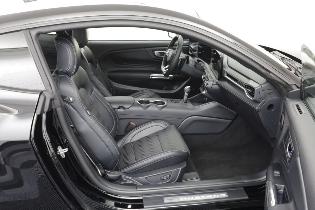 Used 2025 Ford Mustang GT Premium RWD image 21