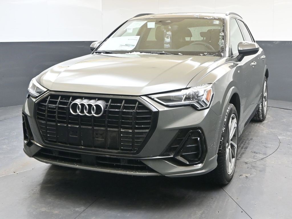 New 2025 Audi Q3 2.0T Premium image 1