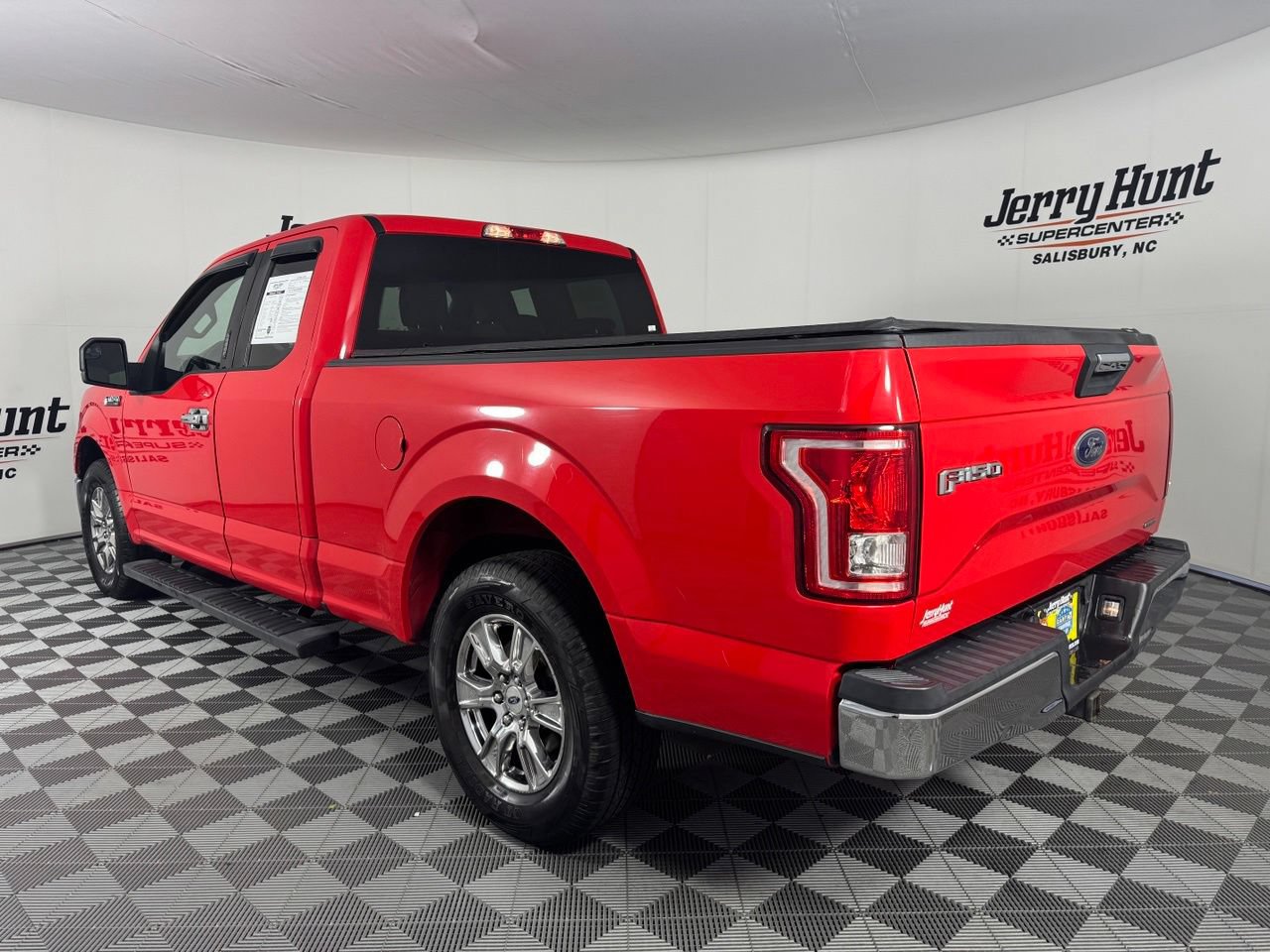 Used 2016 Ford F150 XLT RWD image 8