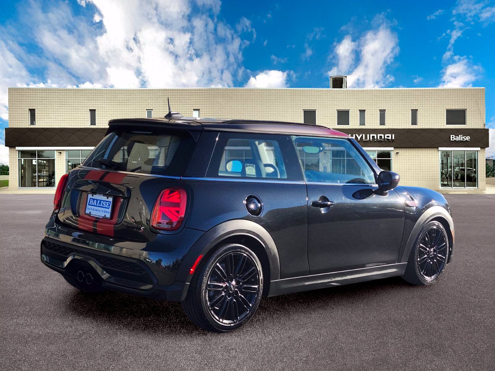 Used 2024 MINI Cooper S FWD image 4