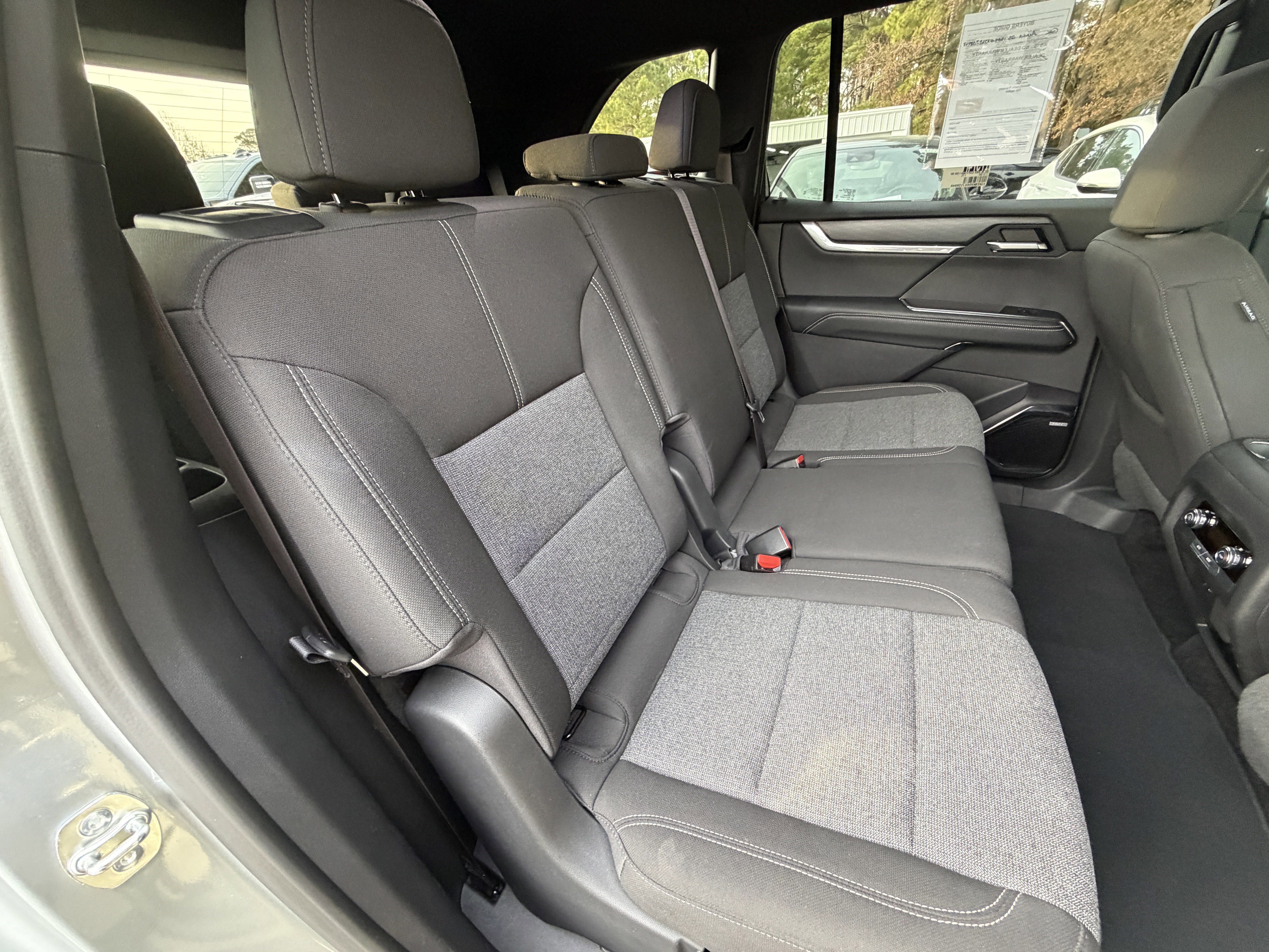 Used 2025 GMC Acadia Elevation image 19