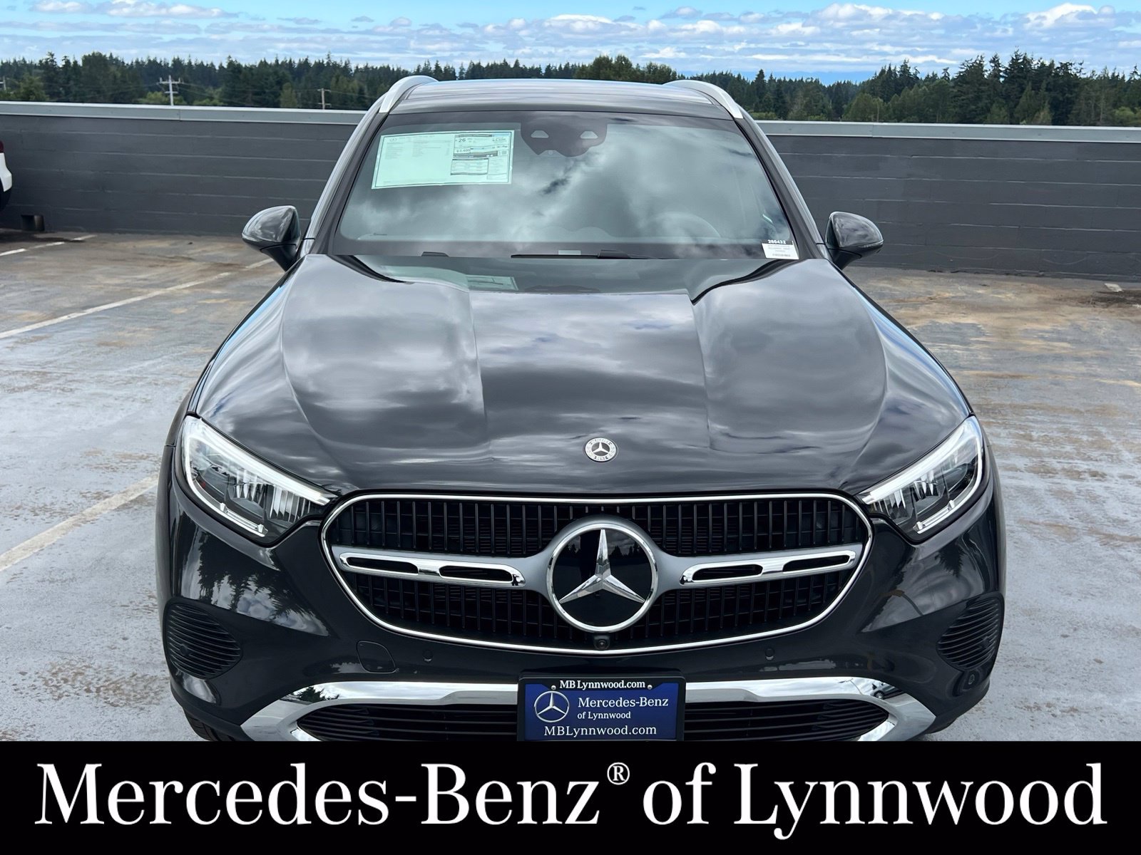 New 2026 Mercedes-Benz GLC 300 4MATIC image 3