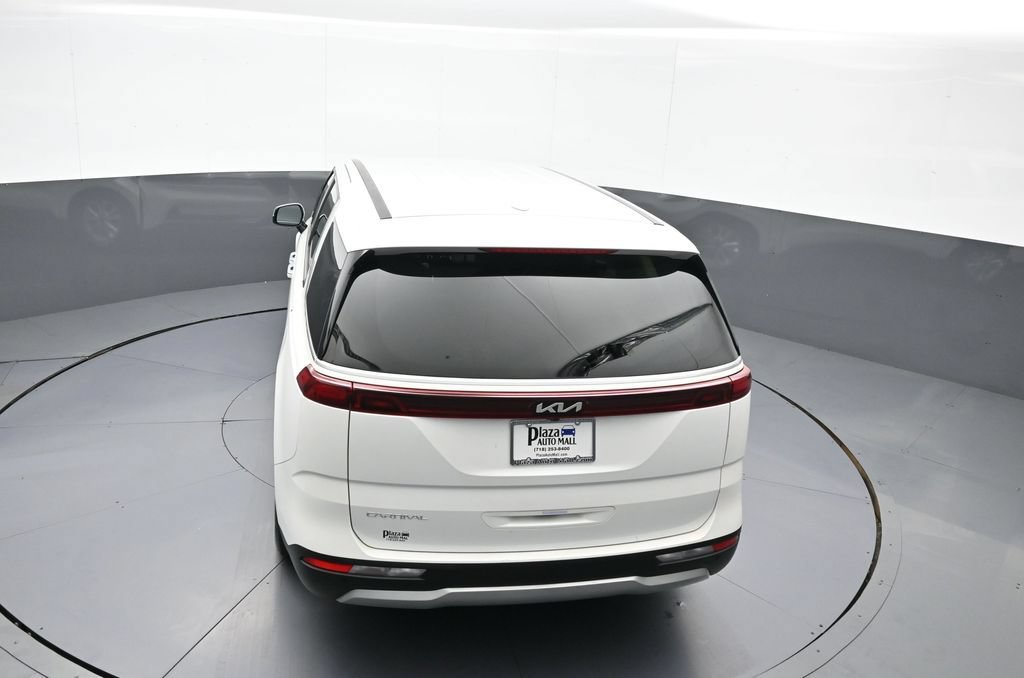 Certified 2024 Kia Carnival LX FWD image 38