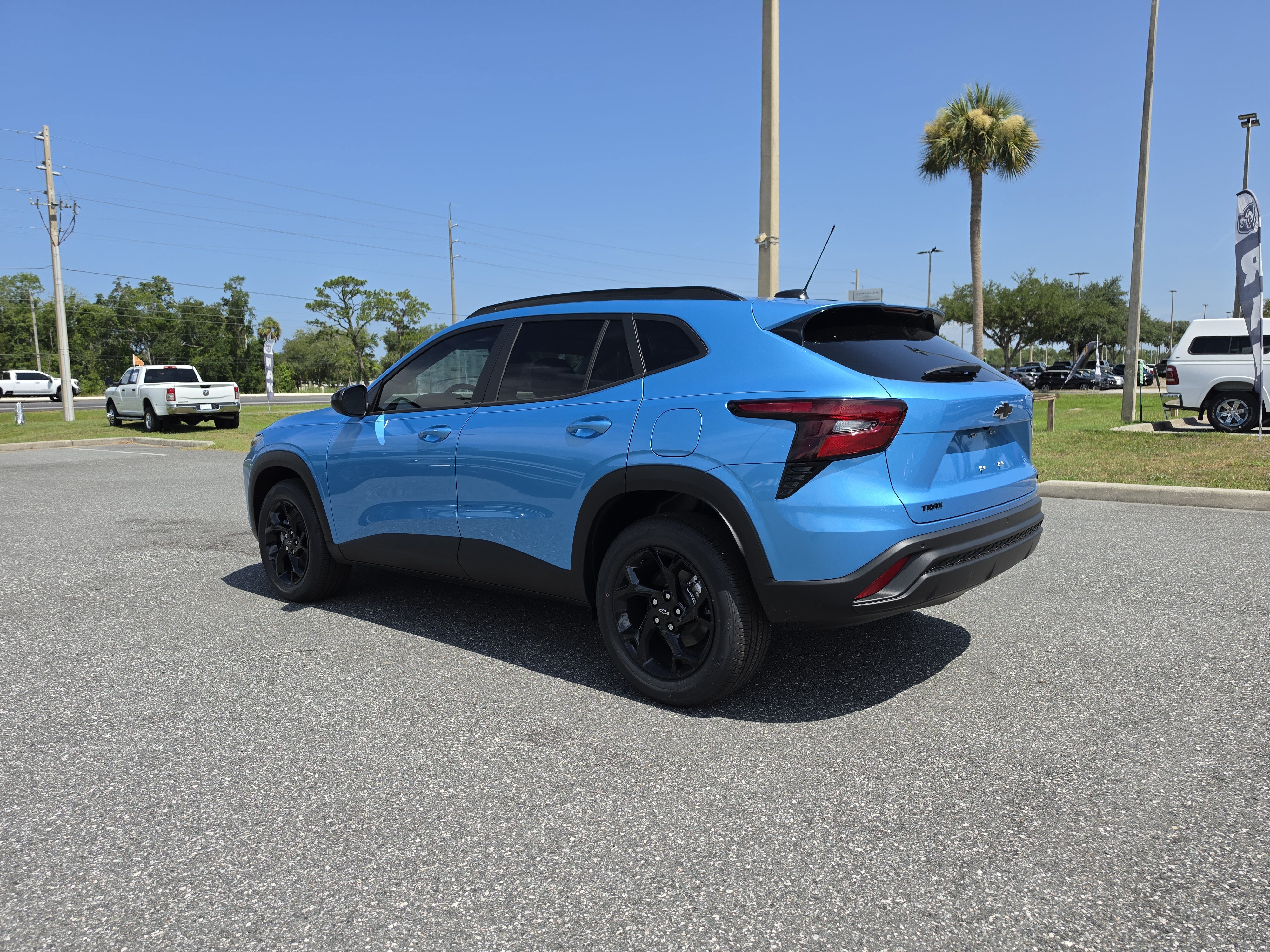 New 2026 Chevrolet Trax LT w/ Sunroof Package FWD image 8