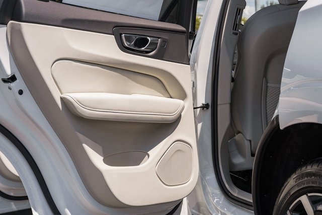 New 2026 Volvo XC60 B5 Ultra w/ Protection Package Premier image 33