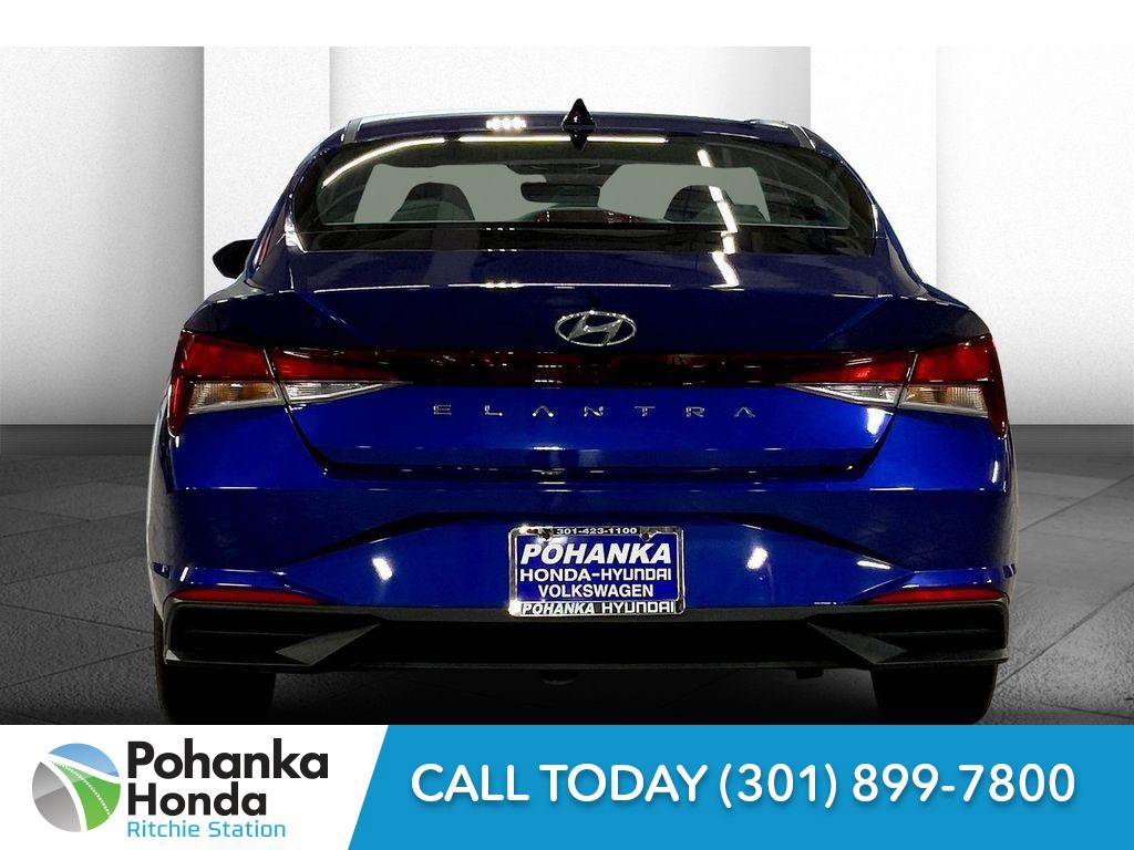 Used 2023 Hyundai Elantra SEL w/ Cargo Package image 3