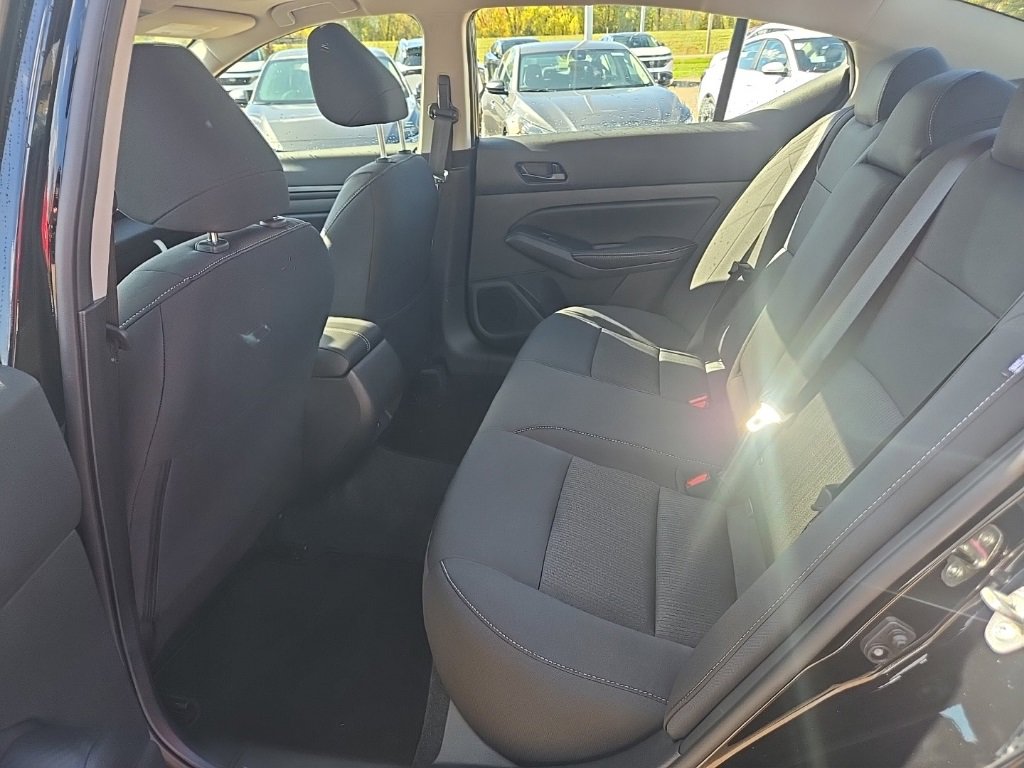 New 2025 Nissan Altima 2.5 SV image 30