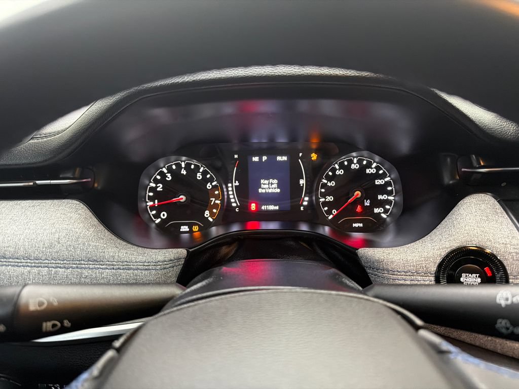 Used 2022 Jeep Compass Latitude FWD image 25