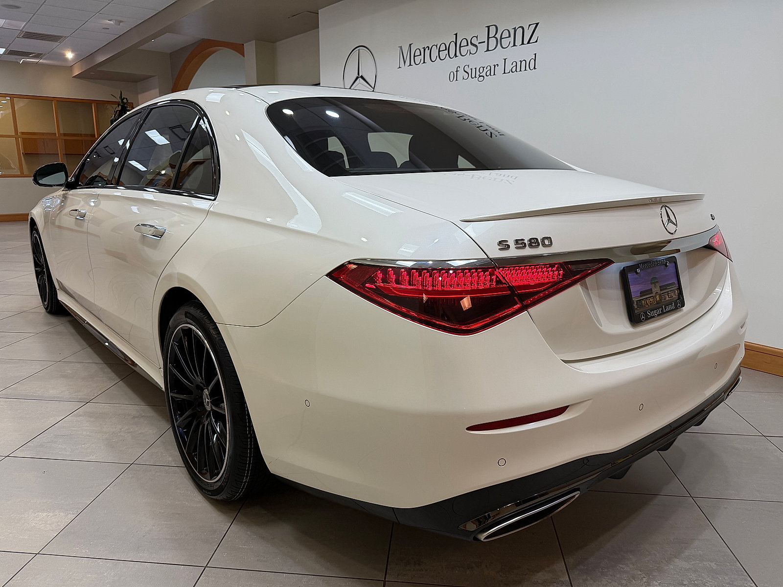 Certified 2023 Mercedes-Benz S 580 4MATIC Sedan image 4