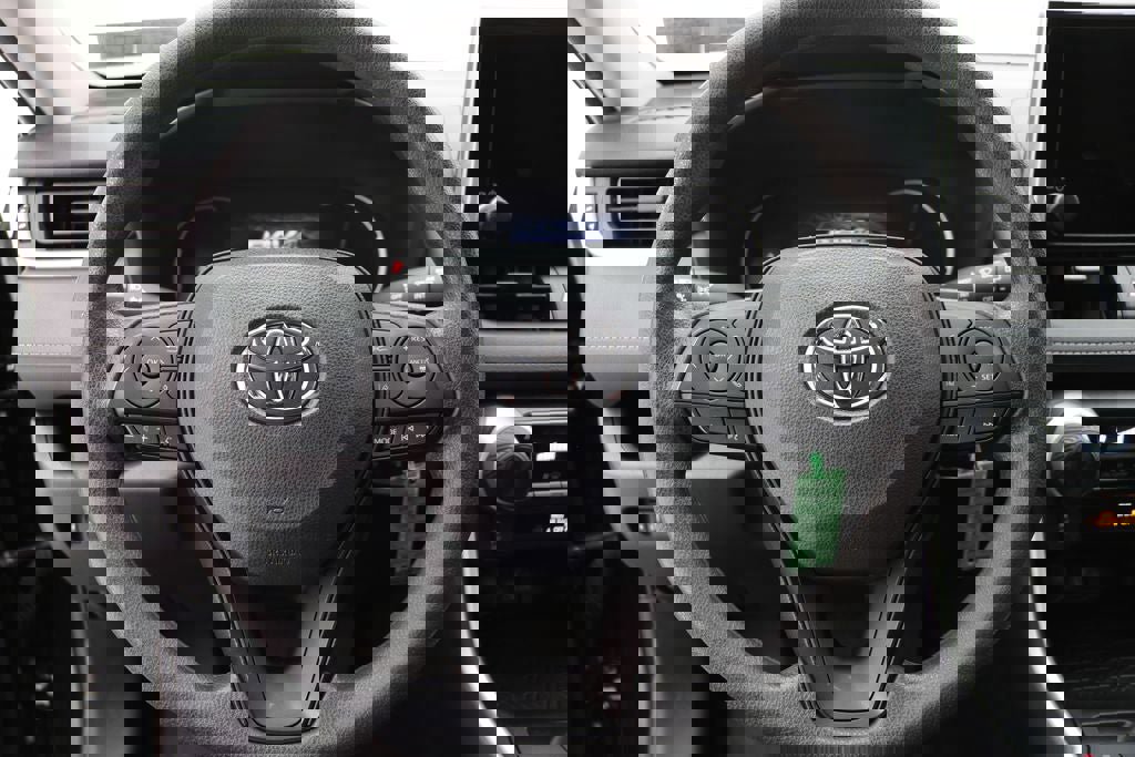 Used 2024 Toyota RAV4 LE image 16