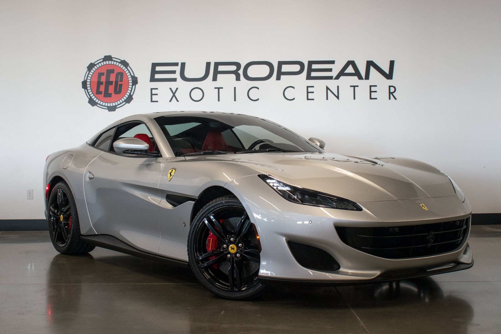 Used 2019 Ferrari Portofino RWD image 21
