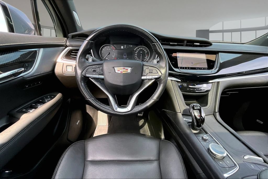 Certified 2024 Cadillac XT6 Sport w/ LPO, Red Accent Package AWD/4WD image 5