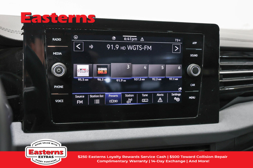 Used 2025 Volkswagen Jetta SE FWD image 20