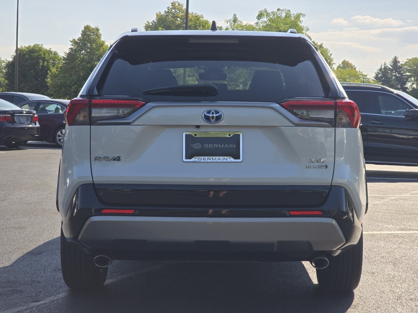 Used 2022 Toyota RAV4 XSE AWD/4WD image 17