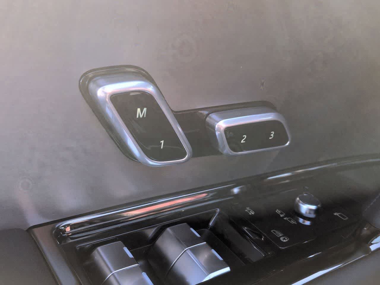 New 2026 Land Rover Range Rover Sport Dynamic SE AWD/4WD image 17