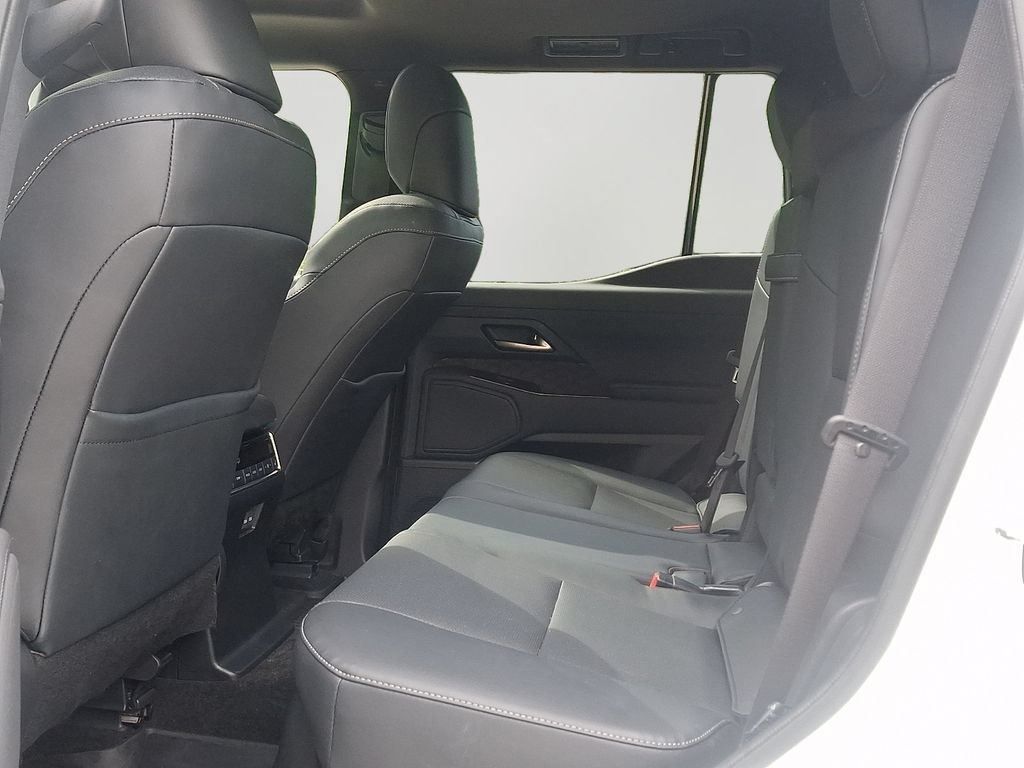 Used 2024 Lexus GX 550 w/ Cold Area Package AWD/4WD image 8