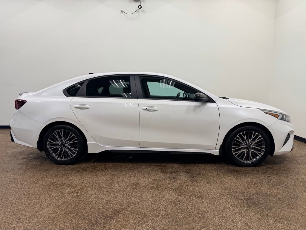 Used 2023 Kia Forte GT-Line w/ GT-Line Premium Package FWD image 7