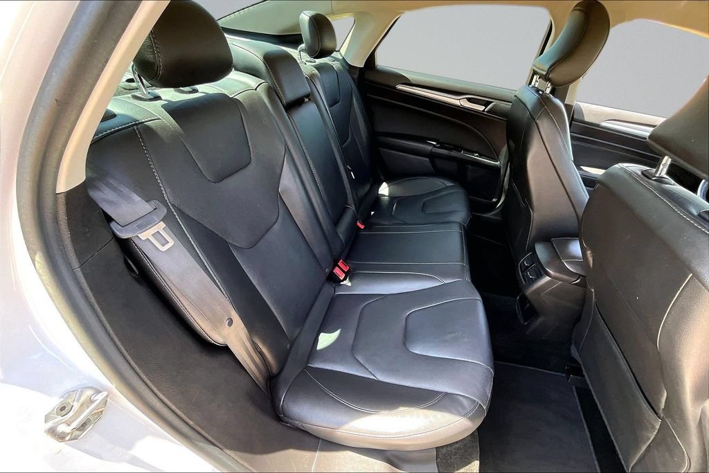 Used 2016 Ford Fusion Titanium FWD image 24
