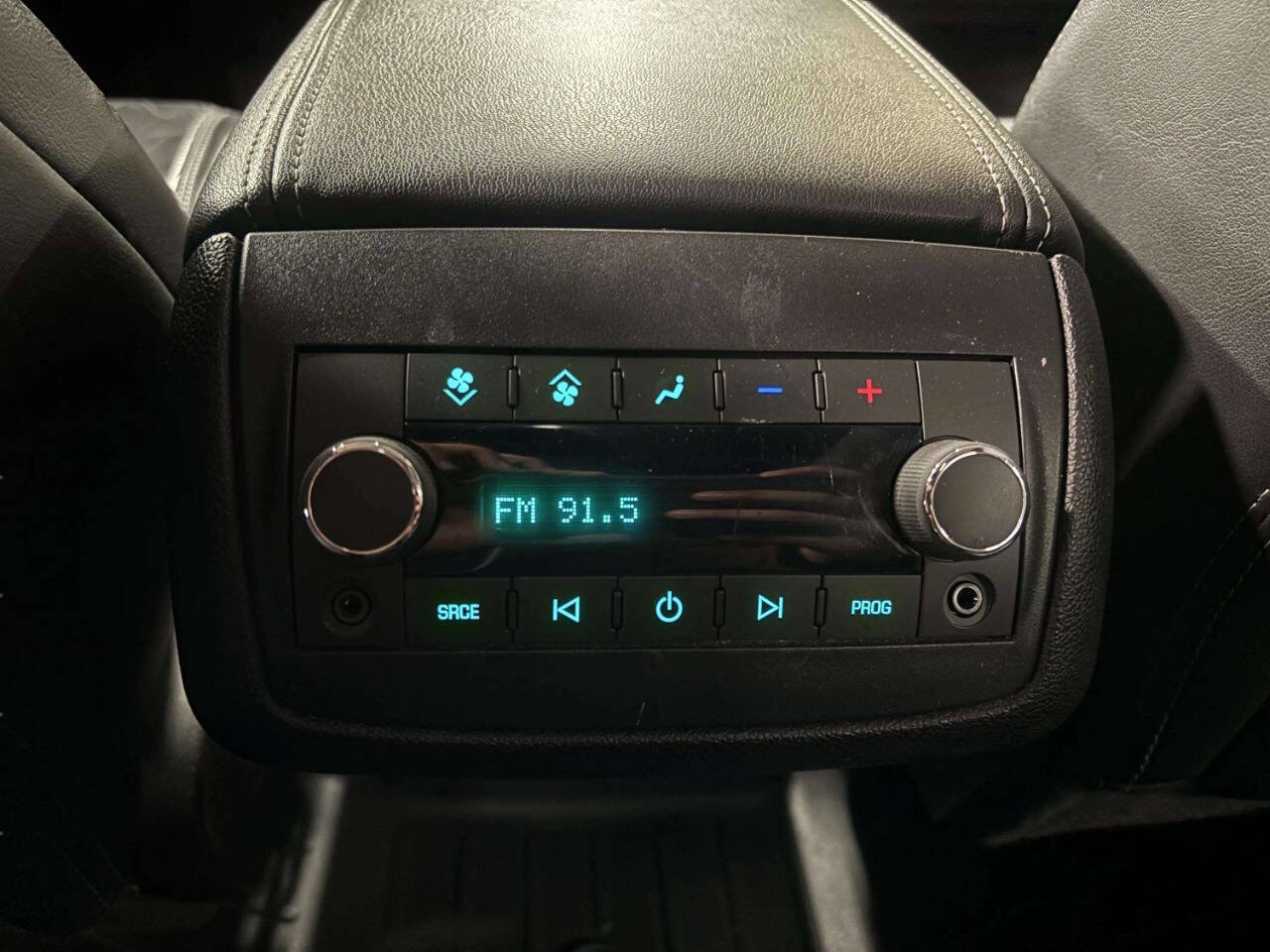 Used 2014 Buick Enclave Premium AWD/4WD image 39