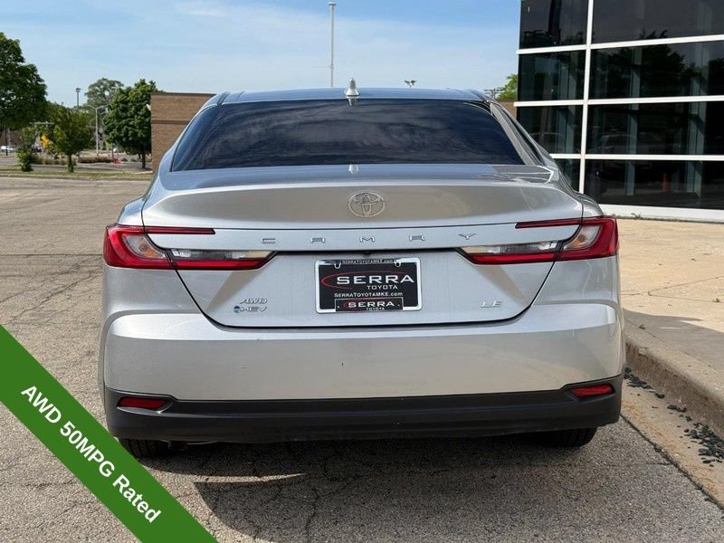 Used 2025 Toyota Camry LE AWD/4WD image 4