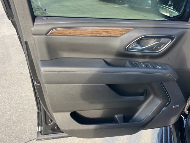 Used 2024 Chevrolet Suburban Premier image 14