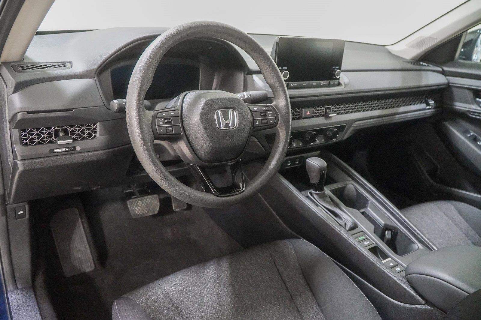 Certified 2025 Honda Accord SE image 21