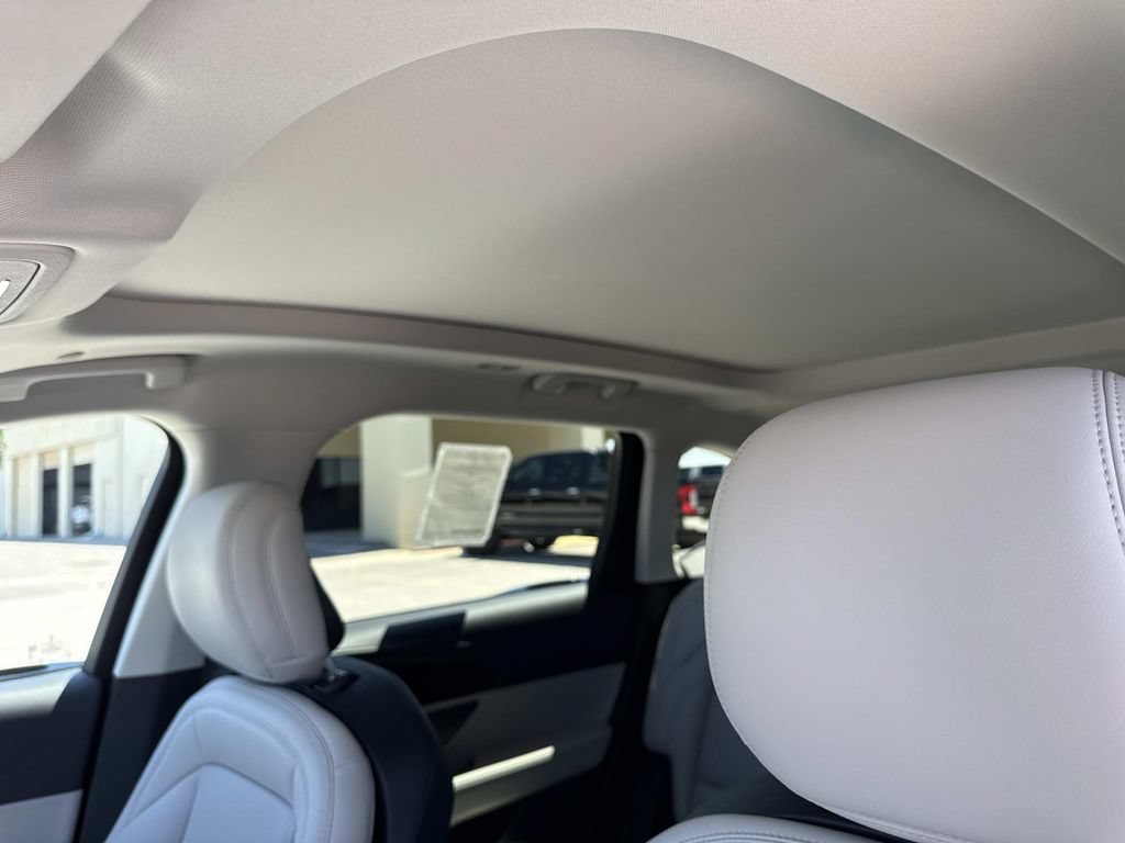 New 2026 Lincoln Nautilus Premier w/ Equipment Group 102A AWD/4WD image 33
