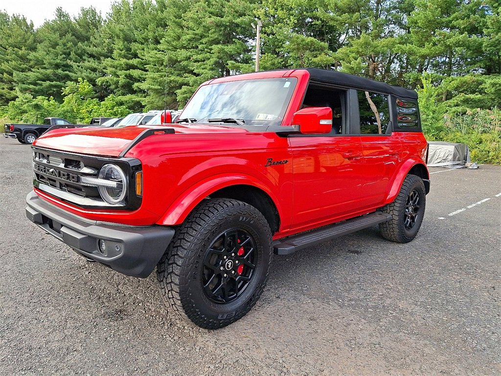 Used 2023 Ford Bronco Outer Banks image 3
