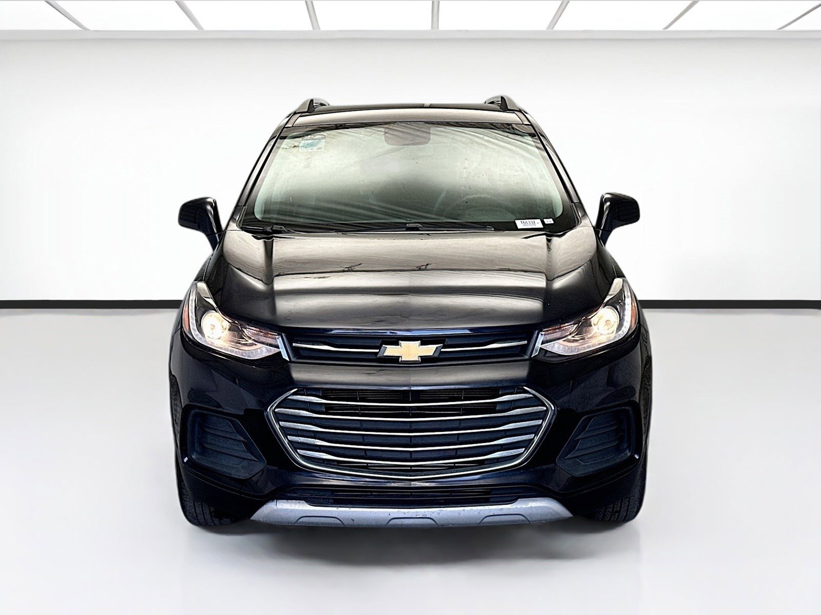 Used 2021 Chevrolet Trax LT image 2