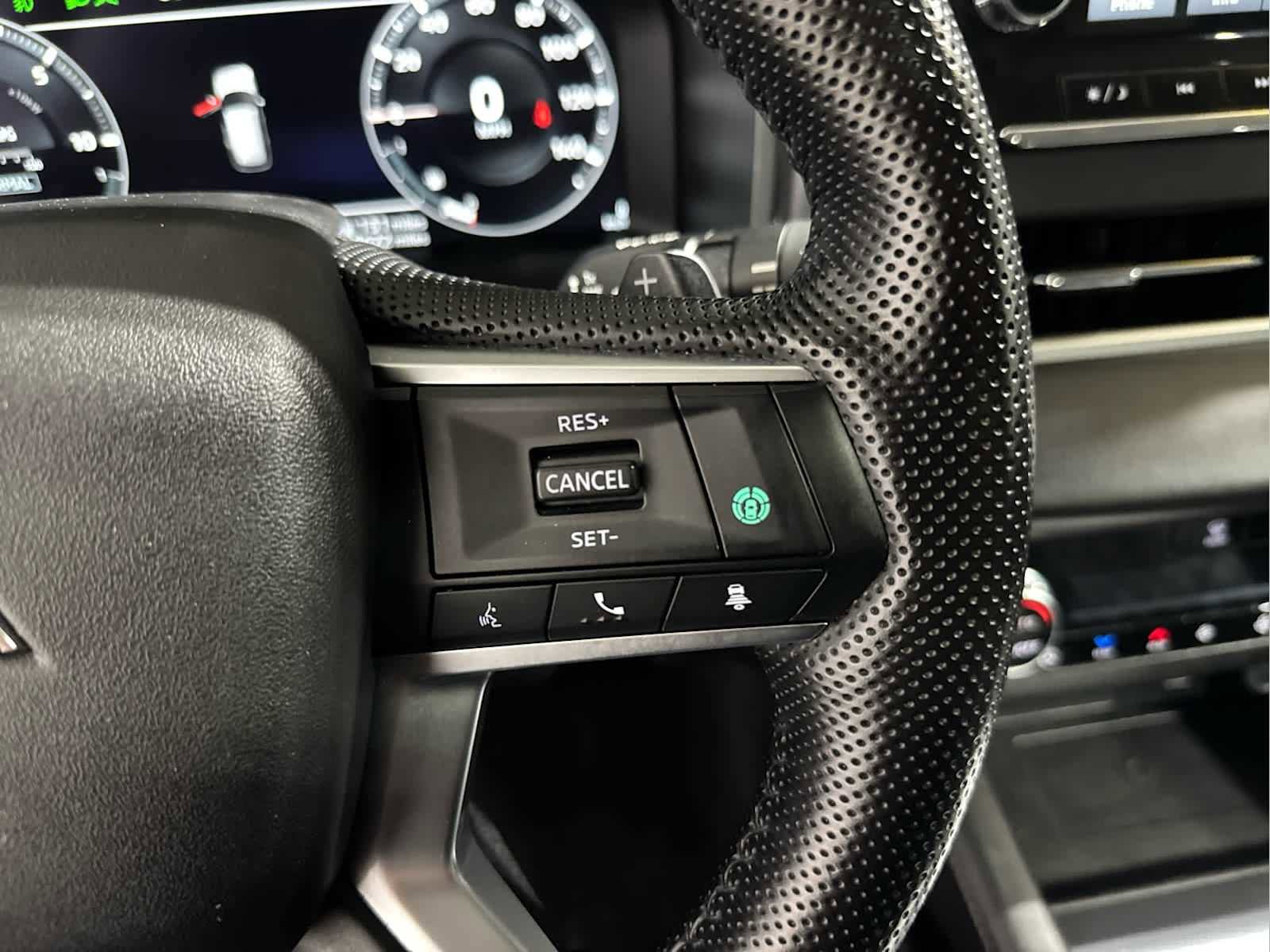 Used 2024 Mitsubishi Outlander SEL image 15