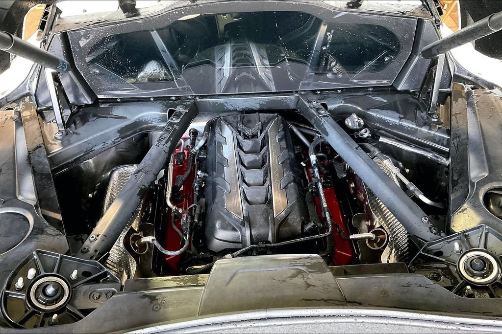 Used 2025 Chevrolet Corvette Stingray Coupe w/ 1LT RWD image 11