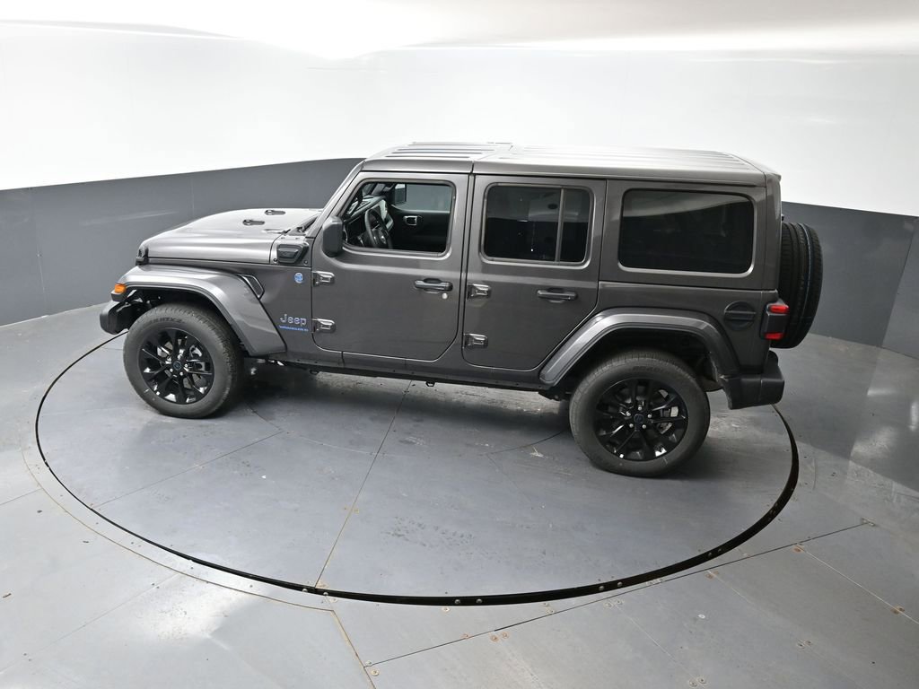 Used 2025 Jeep Wrangler Unlimited Sahara w/ Safety Group AWD/4WD image 19