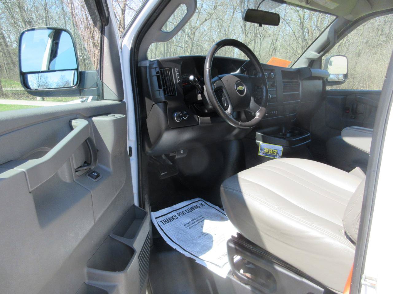 Used 2020 Chevrolet Express 2500 Extended RWD image 33