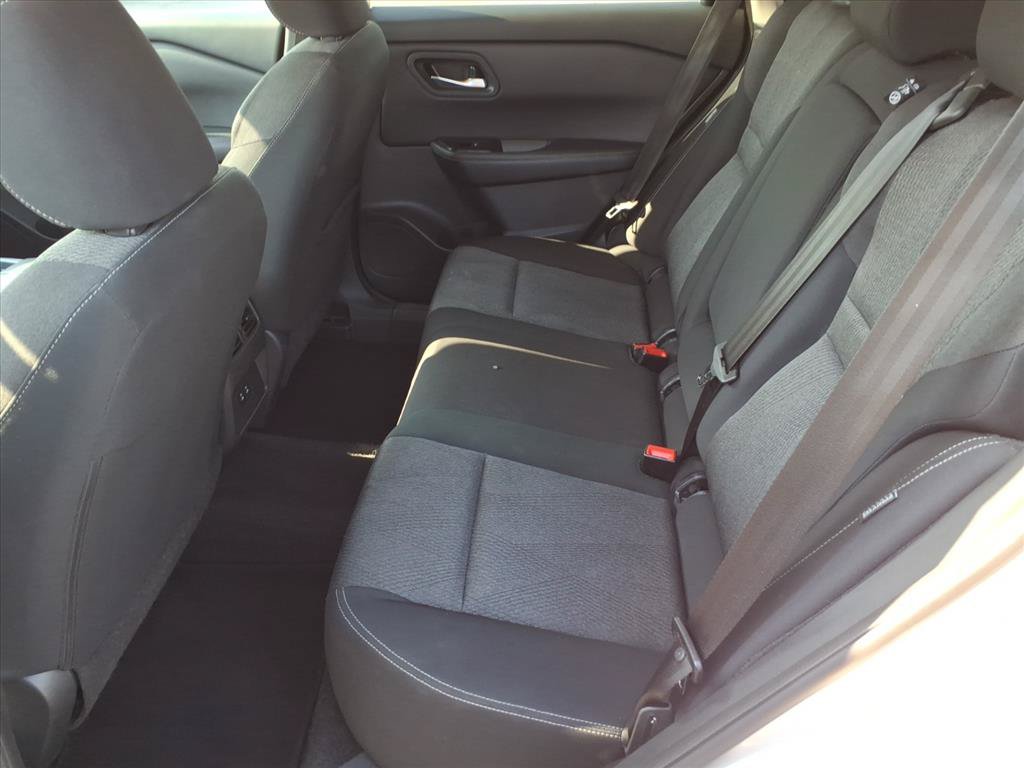 Used 2025 Nissan Rogue SV FWD image 13