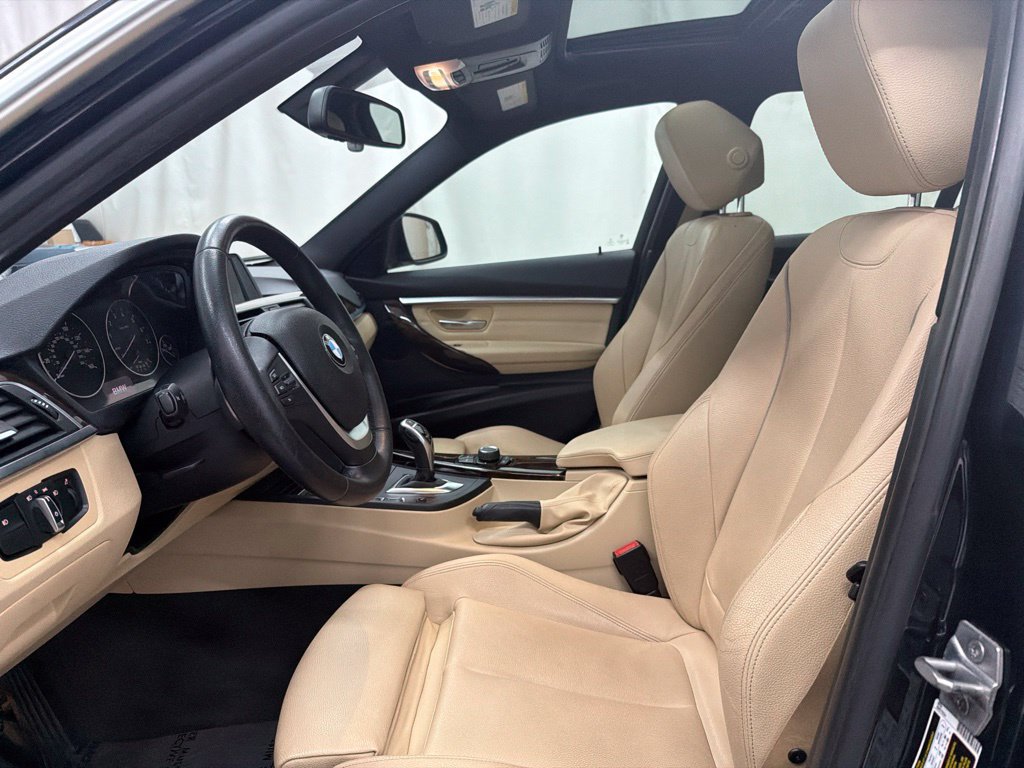 Used 2017 BMW 330i Sedan RWD image 13