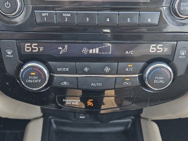 Used 2016 Nissan Rogue SV AWD/4WD image 19
