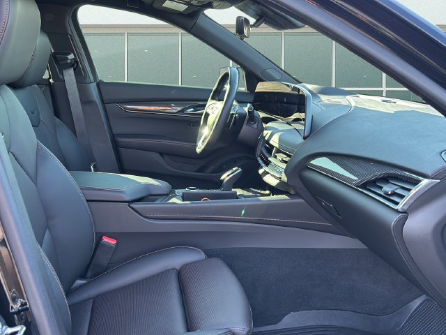 Used 2026 Cadillac CT5 V w/ Technology Package AWD/4WD image 13