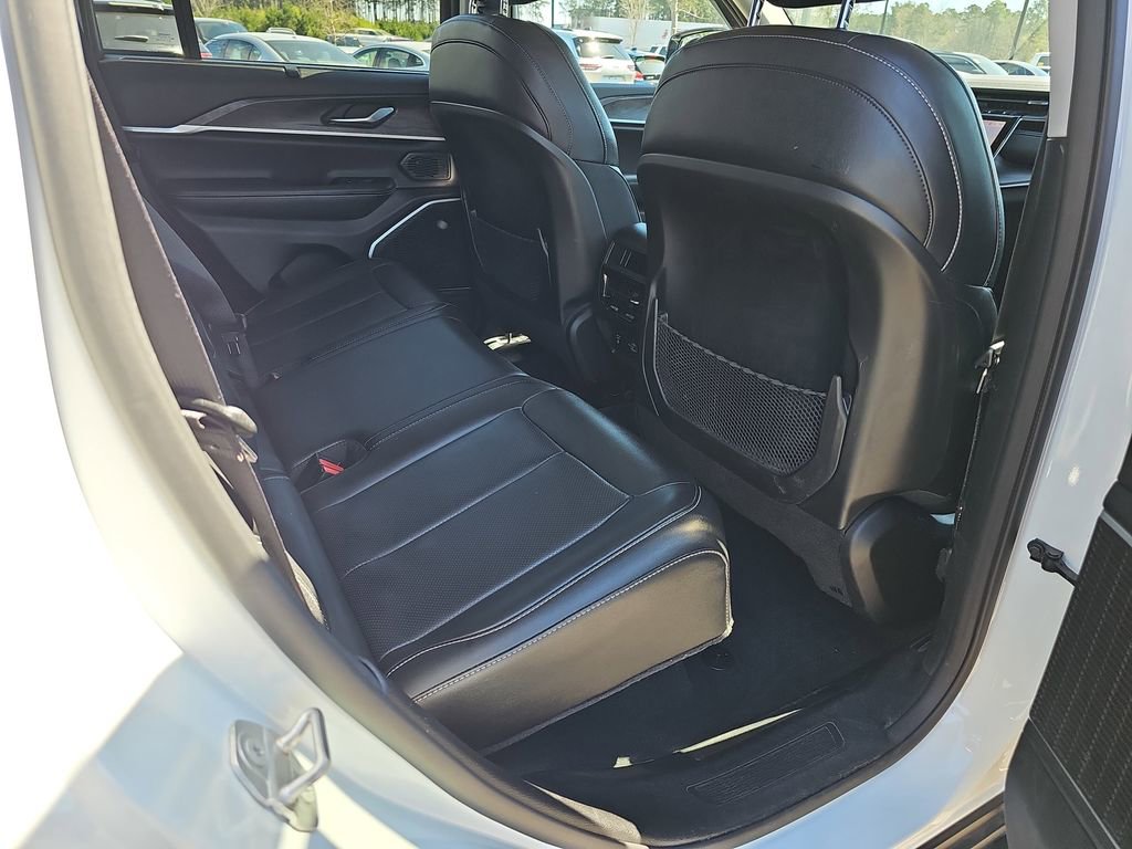 Used 2022 Jeep Grand Cherokee Limited 4xe w/ Luxury Tech Group II image 14