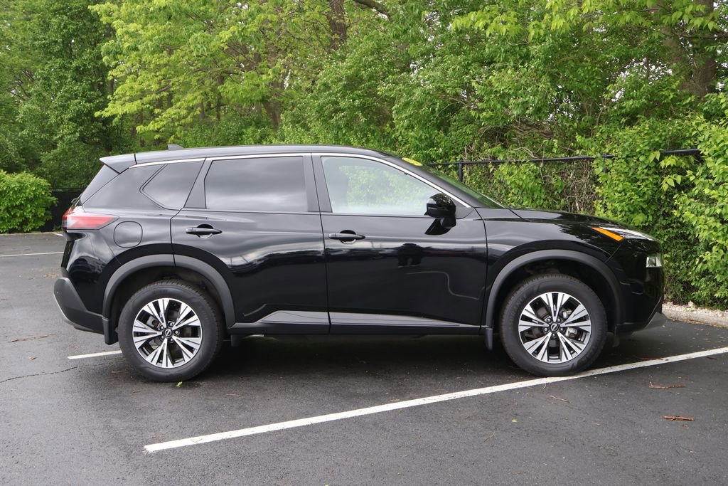 Used 2023 Nissan Rogue SV AWD/4WD image 9