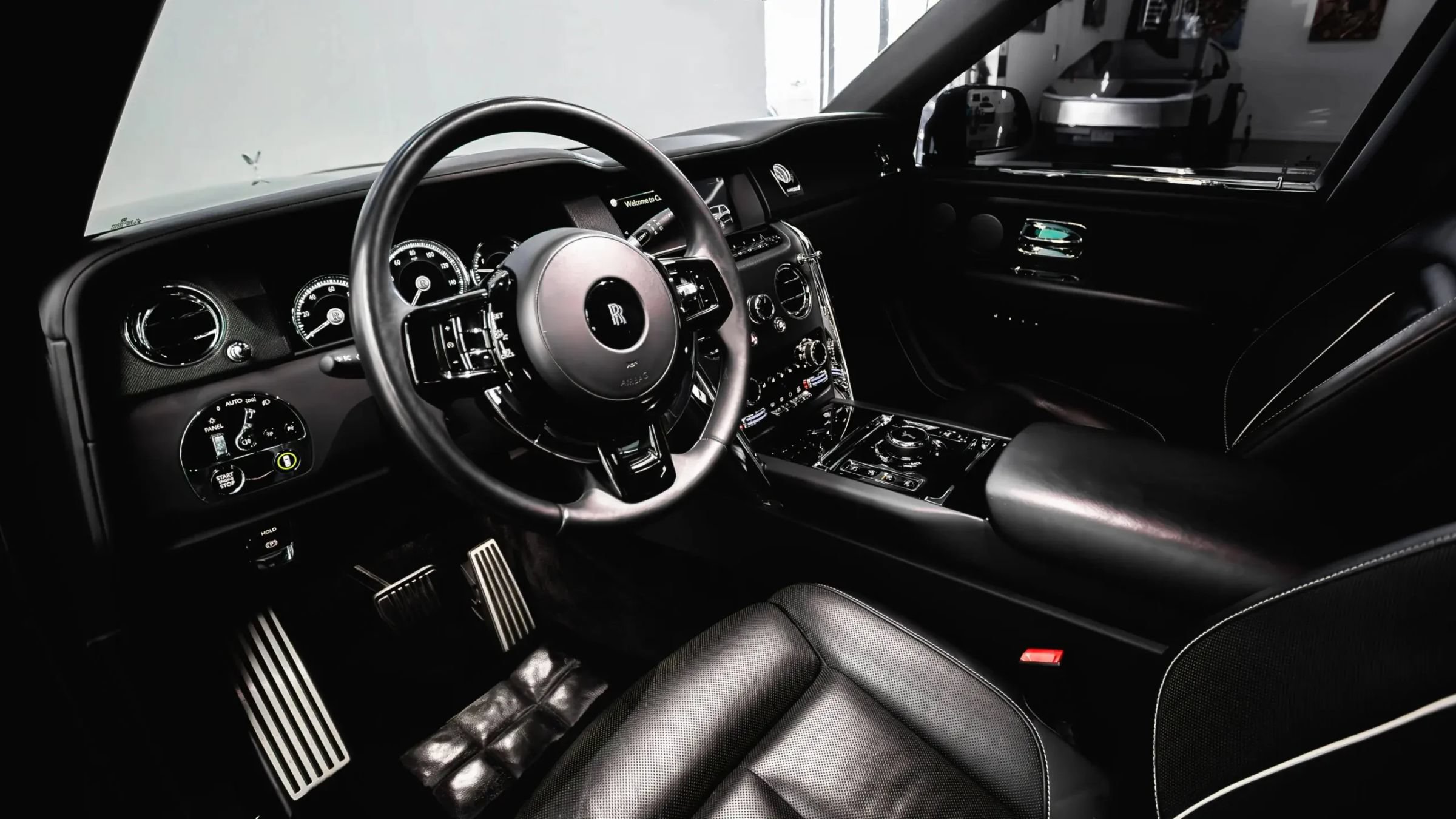 Used 2021 Rolls-Royce Cullinan AWD/4WD image 28