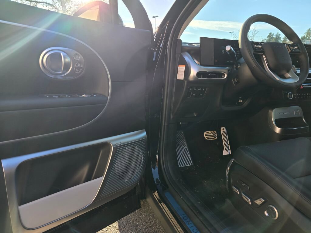 New 2026 Hyundai Ioniq 9 Calligraphy image 20