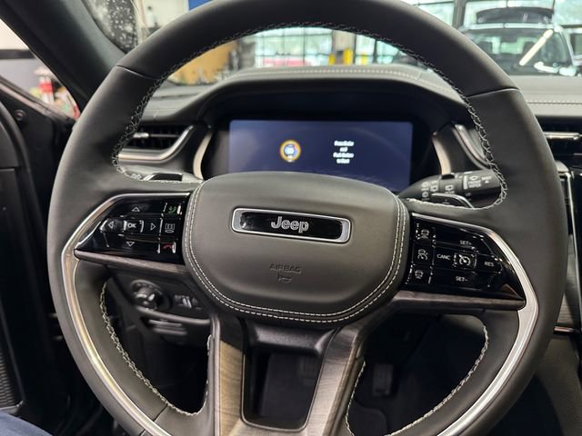 Used 2025 Jeep Grand Cherokee Overland w/ Trailer Tow Package image 19