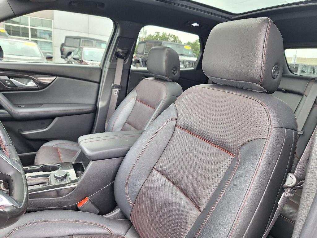 Used 2019 Chevrolet Blazer RS FWD image 11