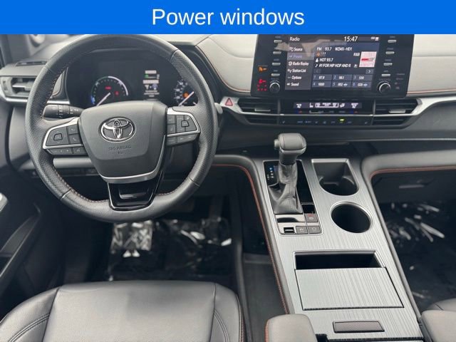 Used 2022 Toyota Sienna XSE w/ XSE Plus Package image 21