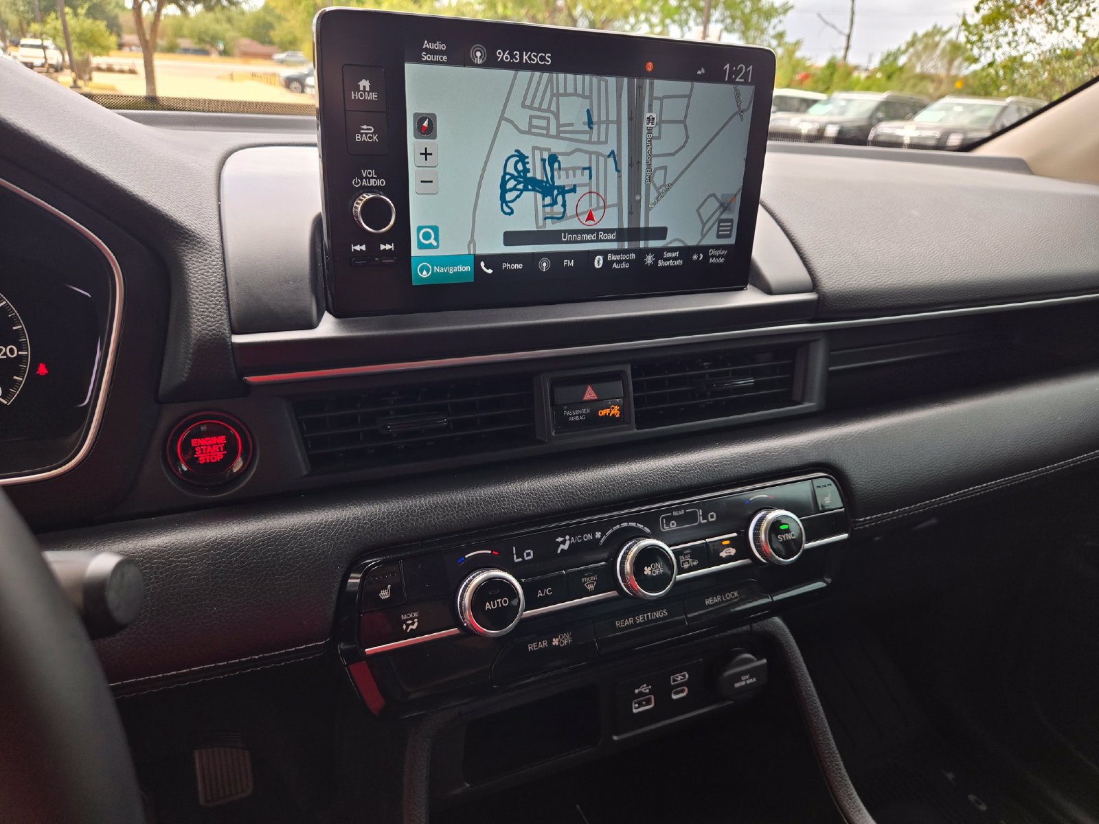 Used 2025 Honda Pilot Touring image 15