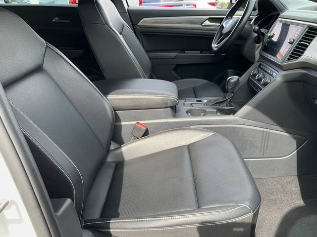 Used 2020 Volkswagen Atlas Cross Sport SE w/ Towing Package image 20