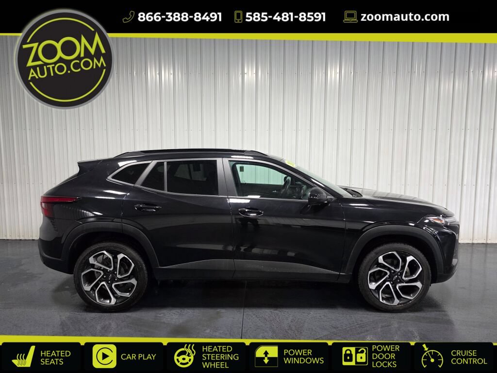 Used 2024 Chevrolet Trax RS w/ Sunroof Package FWD image 1